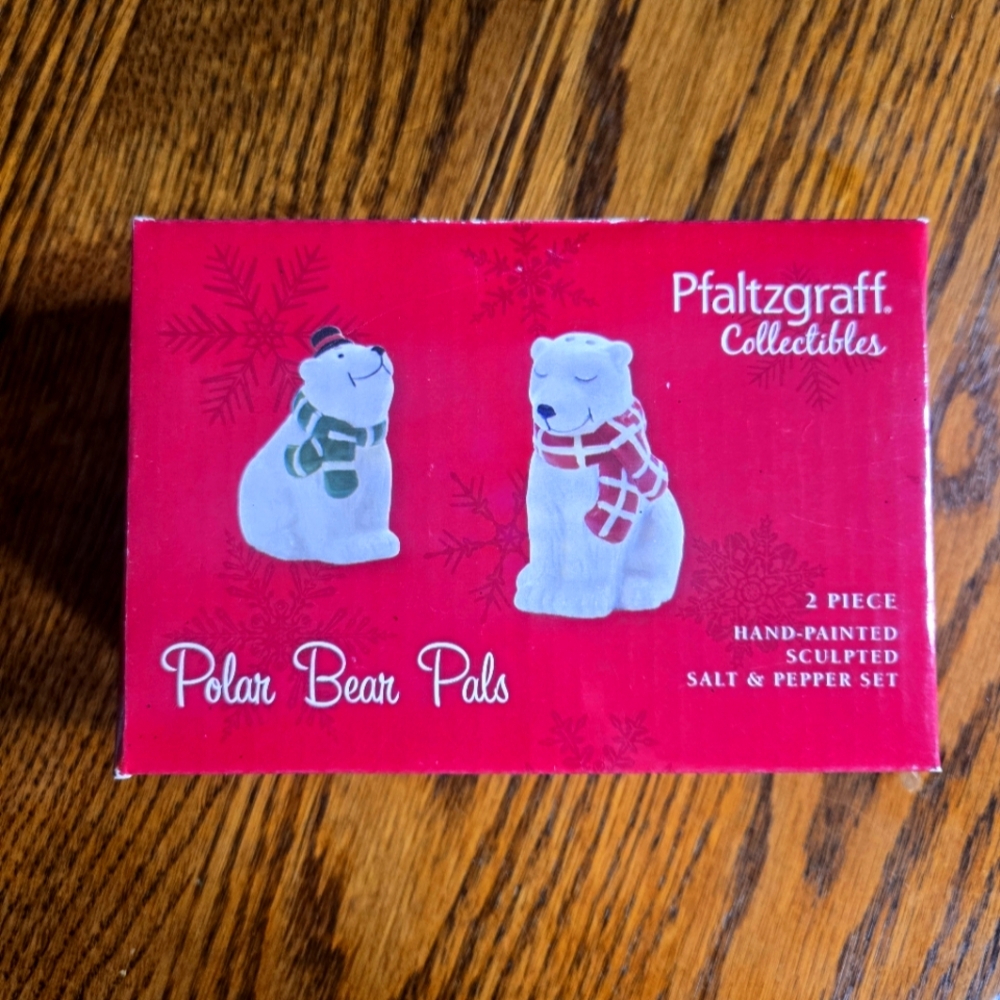 Pfaltzgraff Polar Bear Pals Salt & Pepper Set